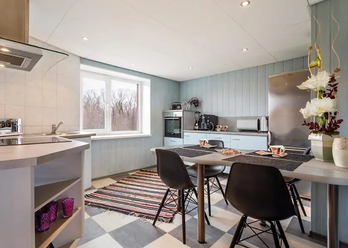 Paernu Spa Duplex For 8 Appartamento Pärnu